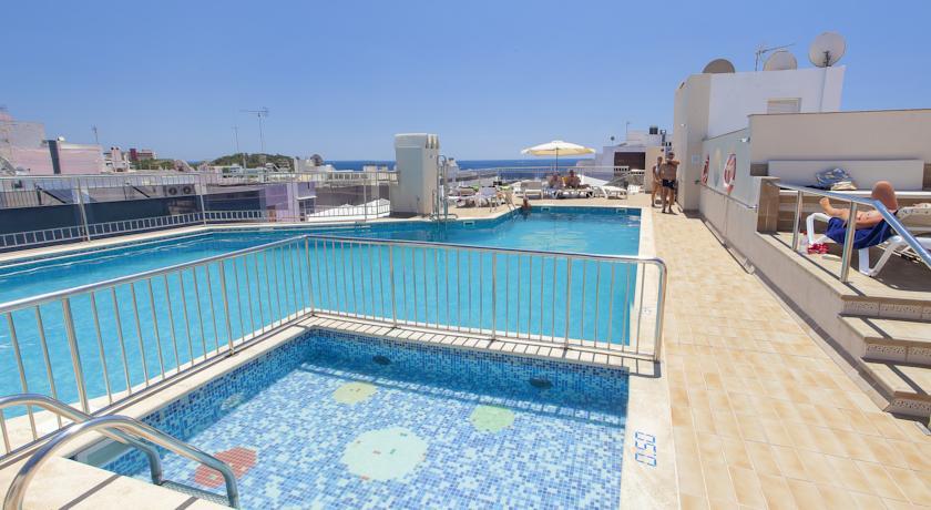 Aparthotel Duquesa Playa Santa Eularia des Riu Buitenkant foto