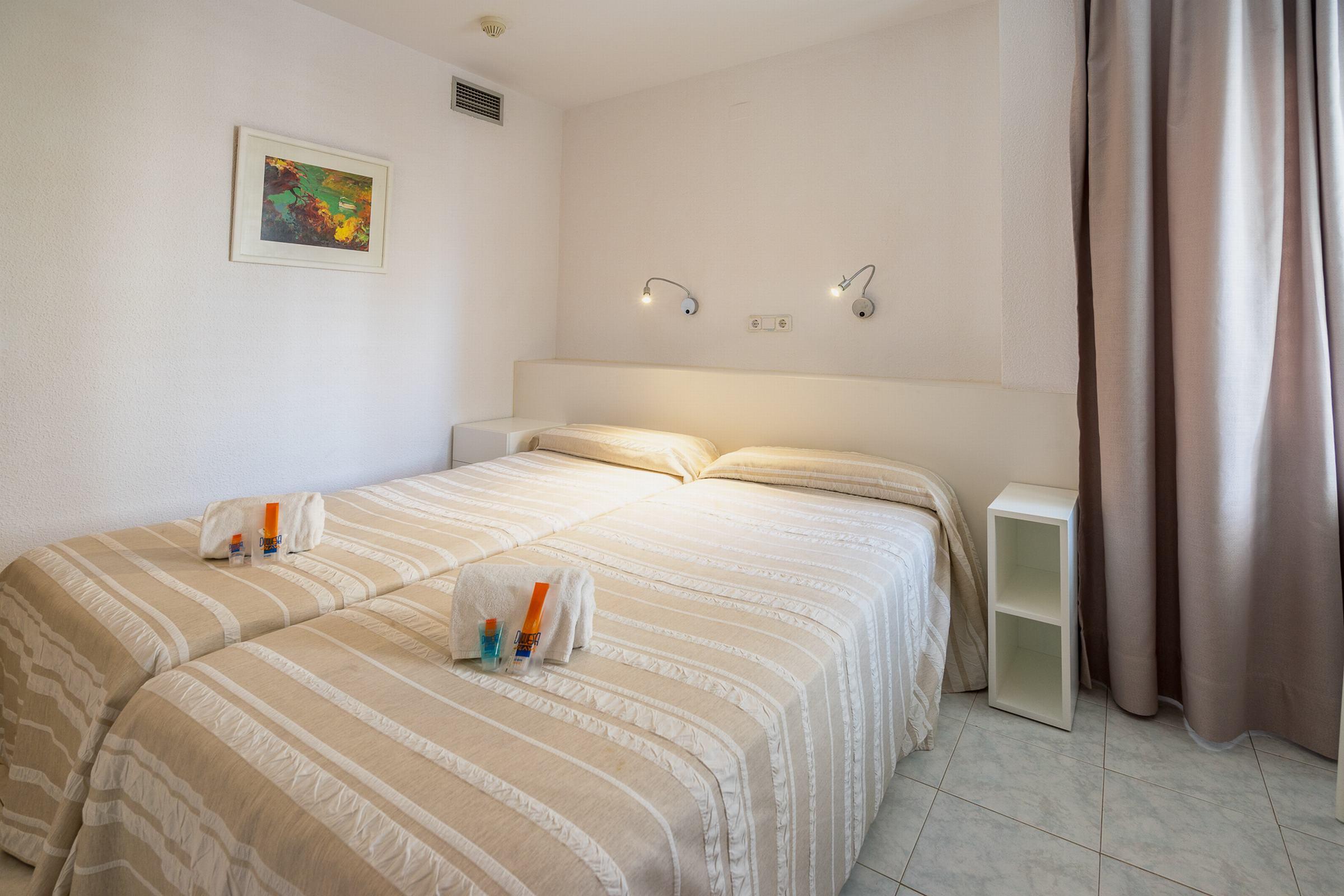 Aparthotel Duquesa Playa Santa Eularia des Riu Buitenkant foto