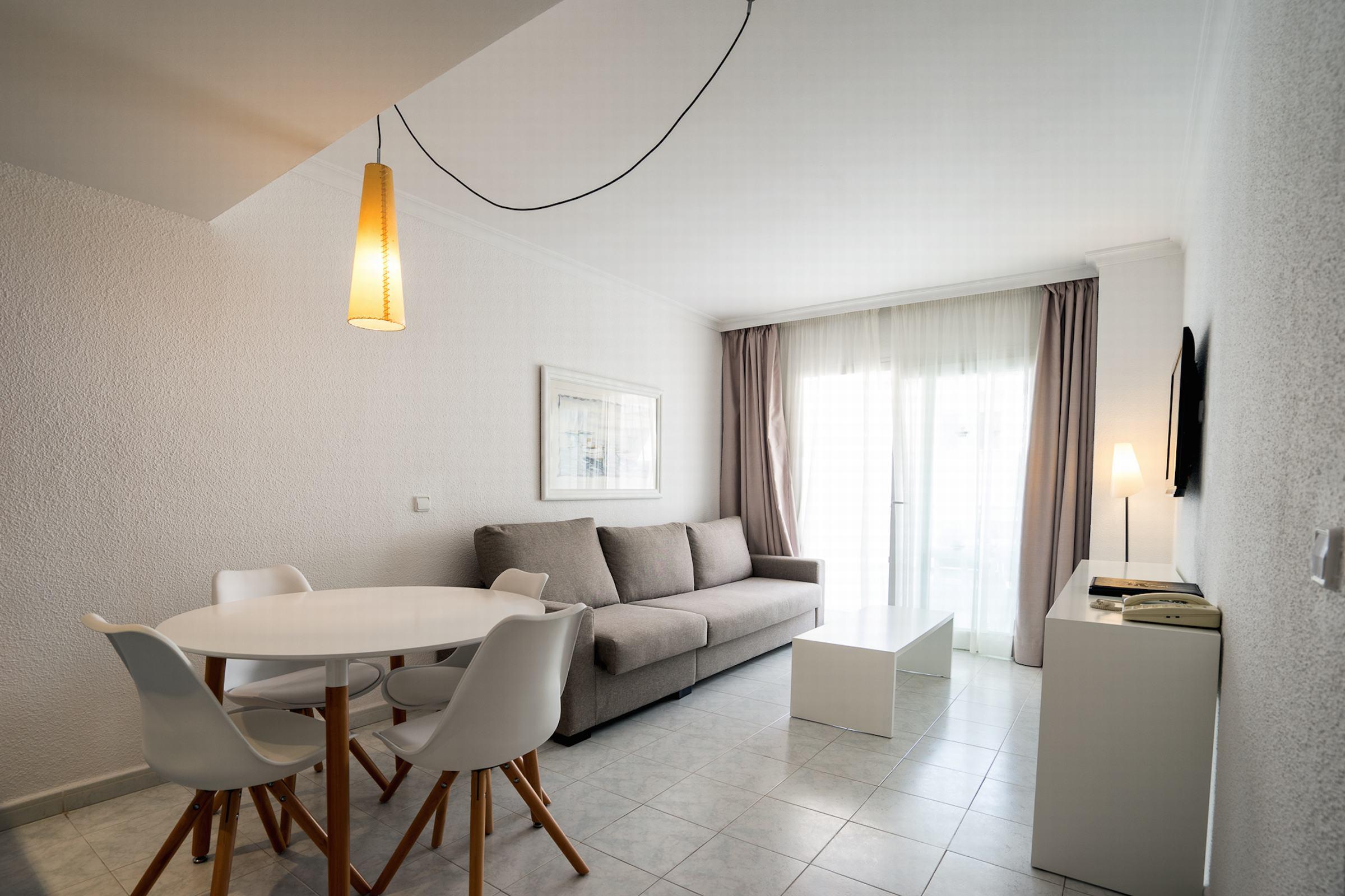 Aparthotel Duquesa Playa Santa Eularia des Riu Buitenkant foto