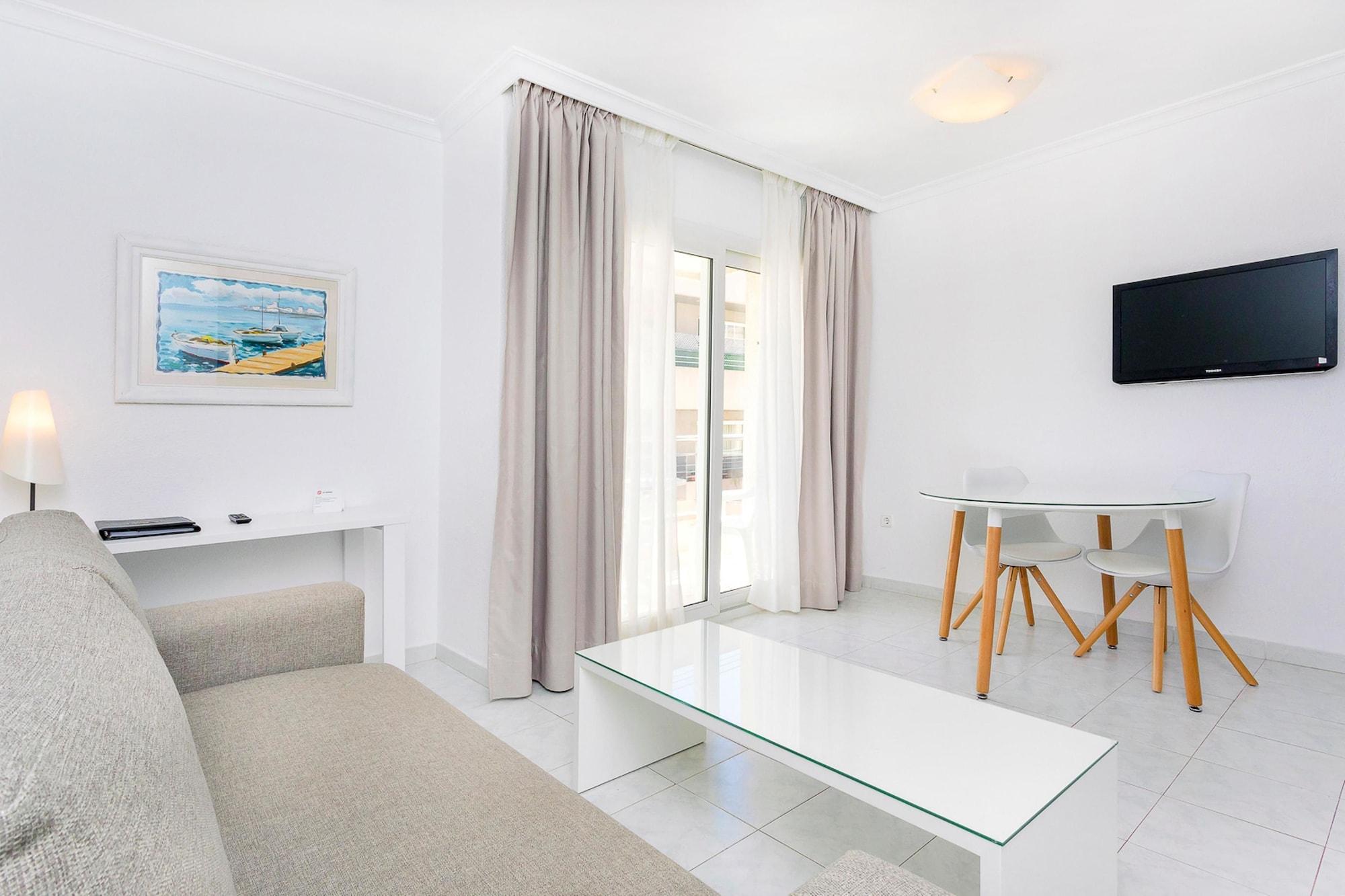 Aparthotel Duquesa Playa Santa Eularia des Riu Buitenkant foto