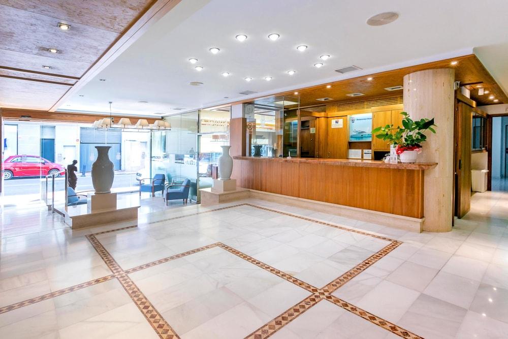 Aparthotel Duquesa Playa Santa Eularia des Riu Buitenkant foto