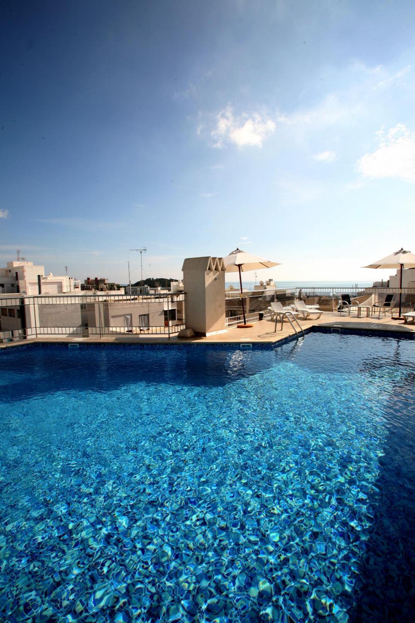 Aparthotel Duquesa Playa Santa Eularia des Riu Buitenkant foto