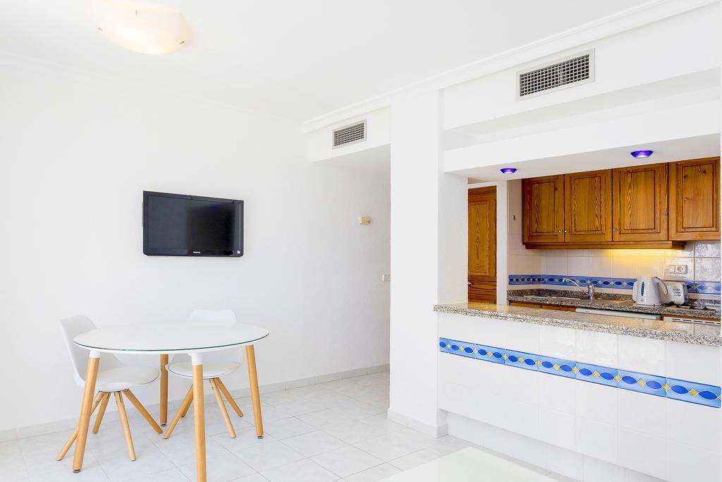 Aparthotel Duquesa Playa Santa Eularia des Riu Buitenkant foto